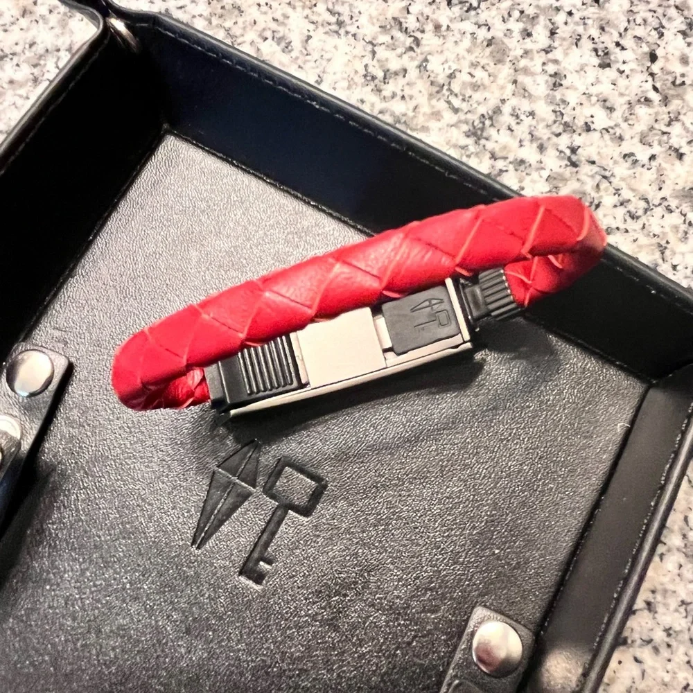 Kyte Key Cavaletto Wearable Charge Sync Cable leather valet Medium